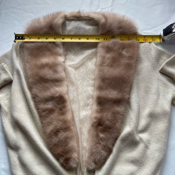 Vintage Hadley Cashmere Sweater with detachable Mink Collar Size small - Picture 16 of 16